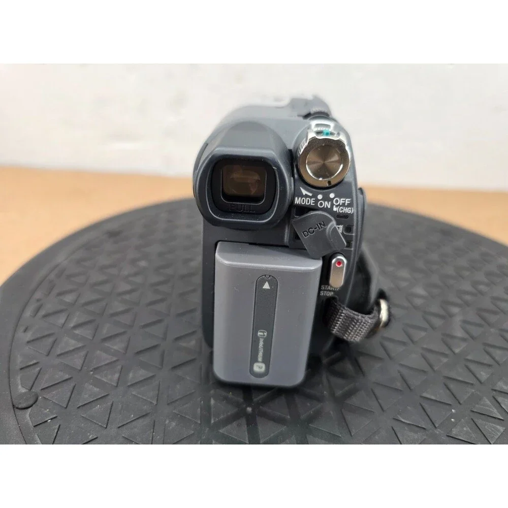 Sony Handycam DCR-DVD105 DVD Camcorder Tested w/ Battery & AC Adapter